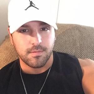 Meet your Posher, Skylar